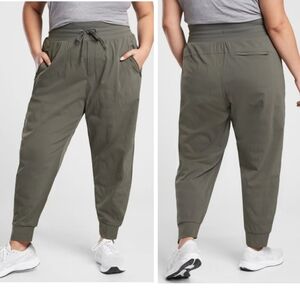Athleta Trekkie North Jogger Pants in Mountain Olive, 2-Way Stretch, Sz 18, EUC!